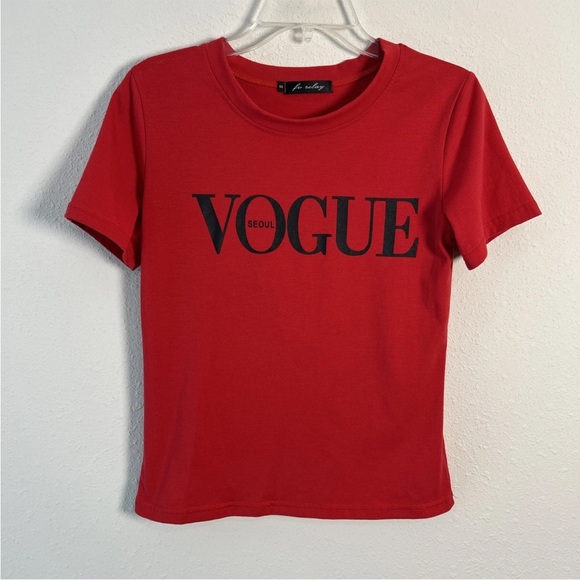 Vogue Tops - Vogue Seoul Korea Women’s Size Small Red Short Sleeve T-Shirt FV Relay